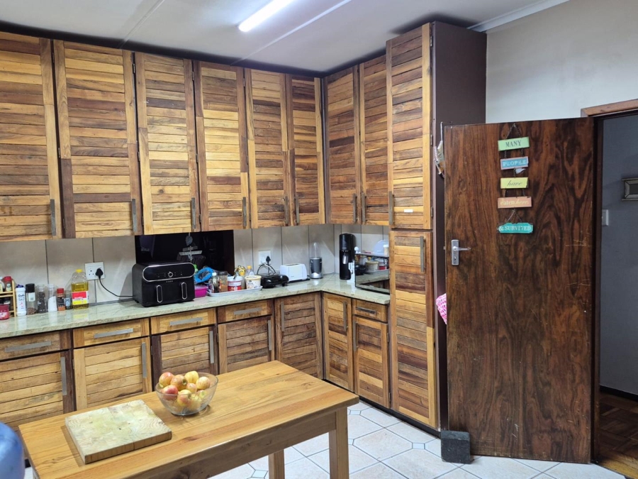 4 Bedroom Property for Sale in Mossel Bay Central Western Cape